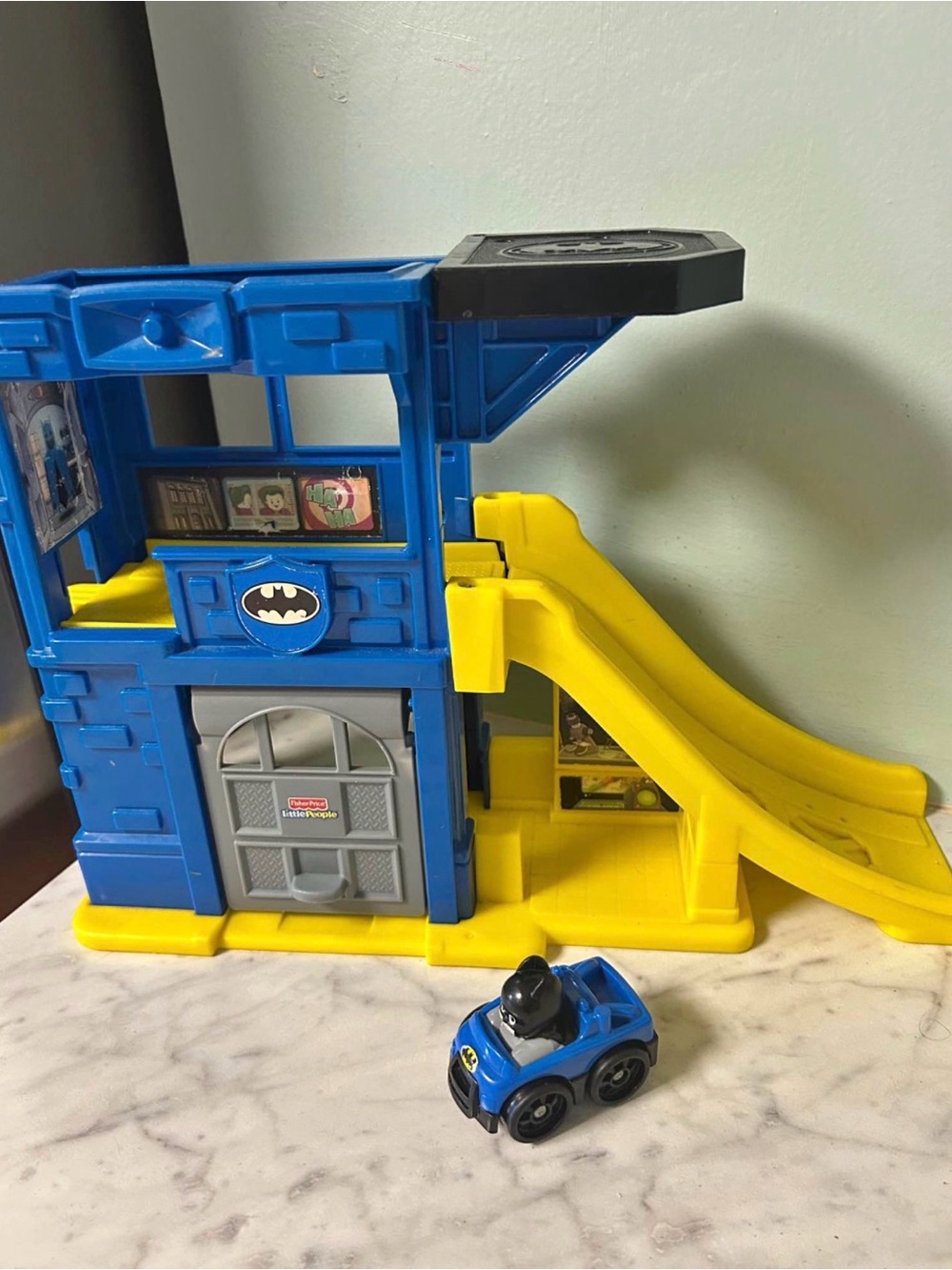 Fisher-Price Little People DC Super Friends Batman Batcave